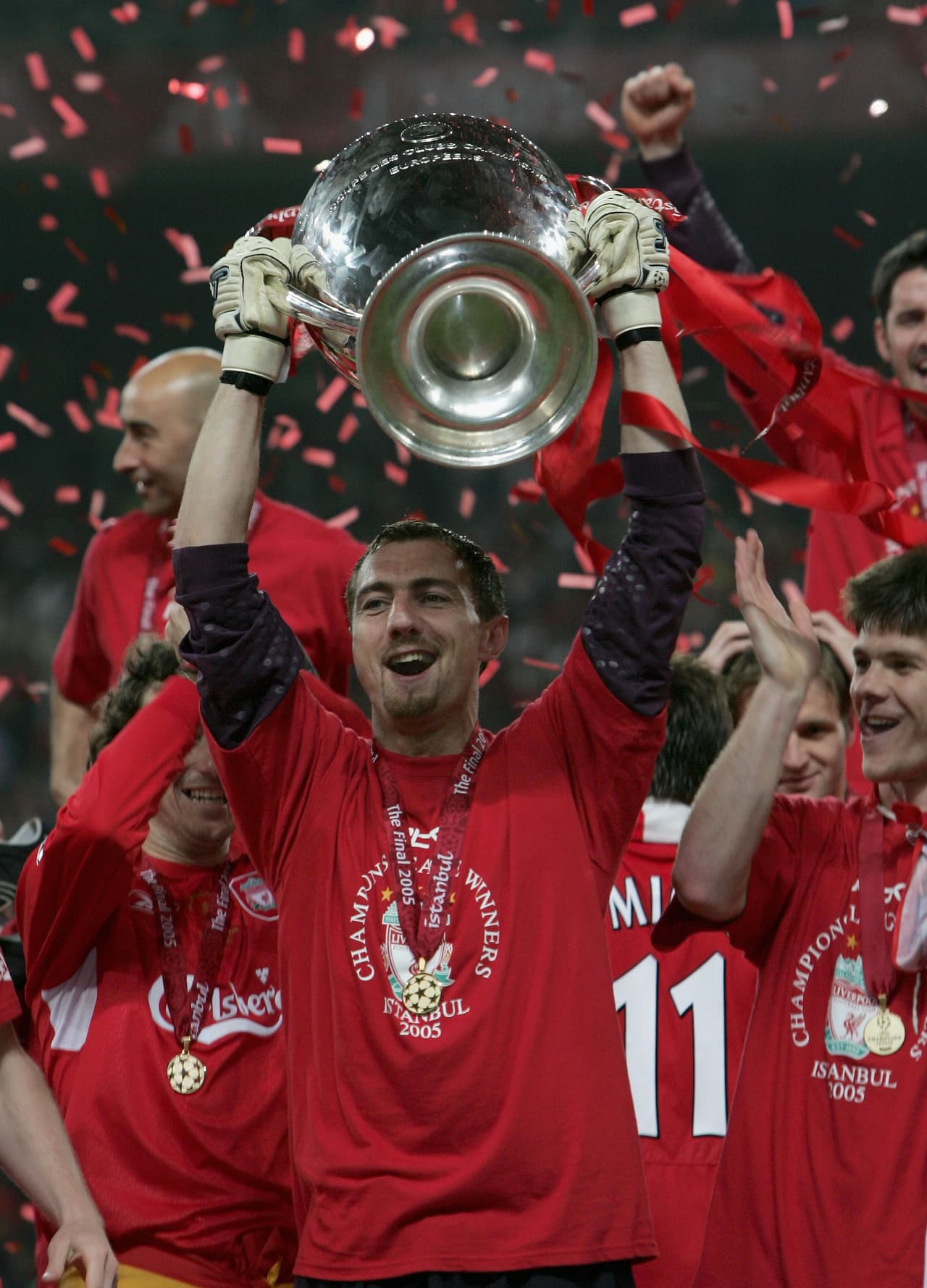 Jerzy Dudek (Polonia) - Jugó dos temporadas más con el Liverpool y luego pasó 4 temporadas con el Real Madrid siendo suplente y retirándose allí.