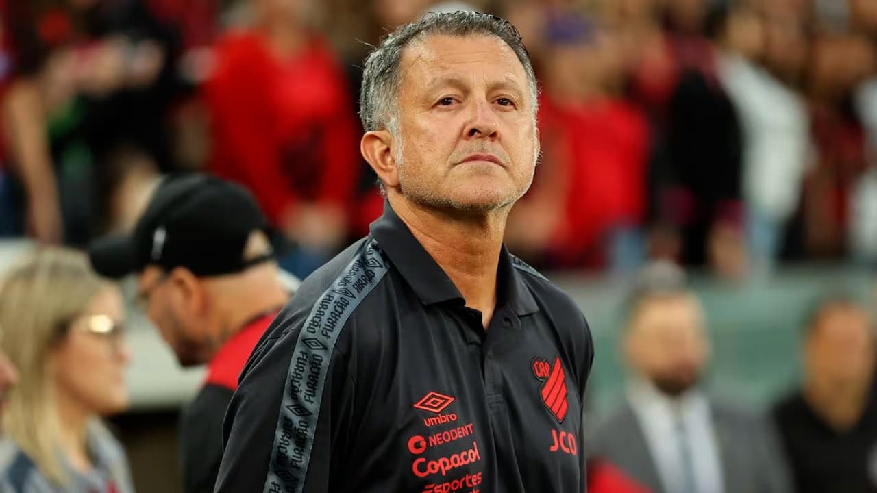 Juan Carlos Osorio es despedido por el Athletico Paranaense
