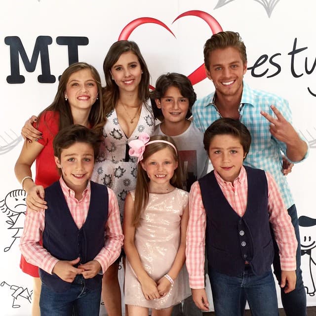 Además de la amplia gira que tuvieron por toda la República Mexicana con la novela.