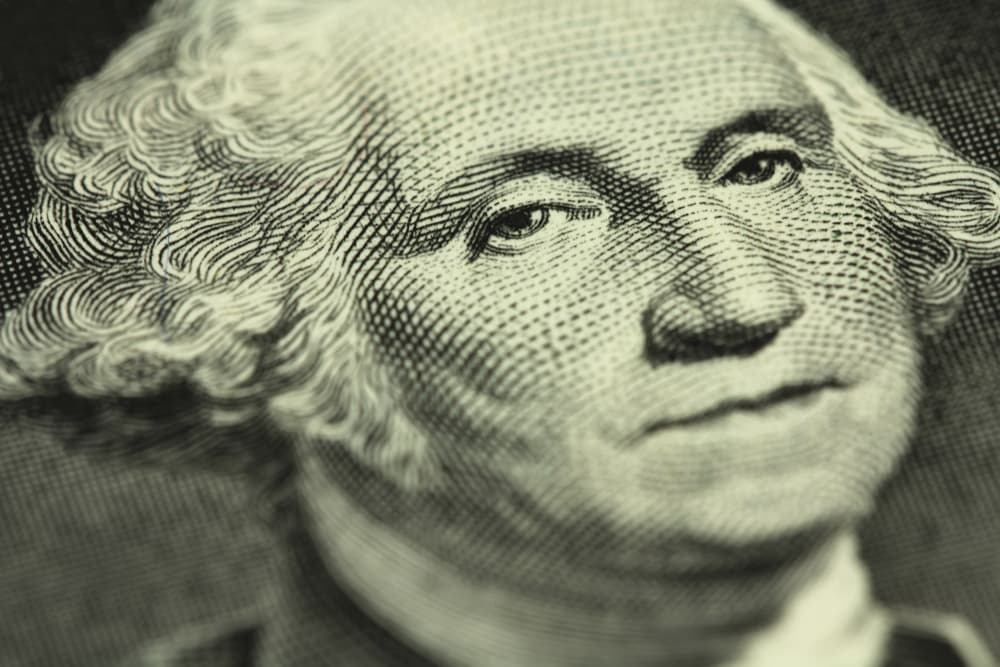 Se cree que el propio George Washington pidió que cuando se levantara la bandera de Estados Unidos se dispararan 13 salvas de artillería. Muchos atribuyen la solidez del dólar estadounidense y la riqueza del país a la presencia del 13 en ese billete…
<i> ¿Qué puedes esperar este viernes 13 en tu signo?</i>