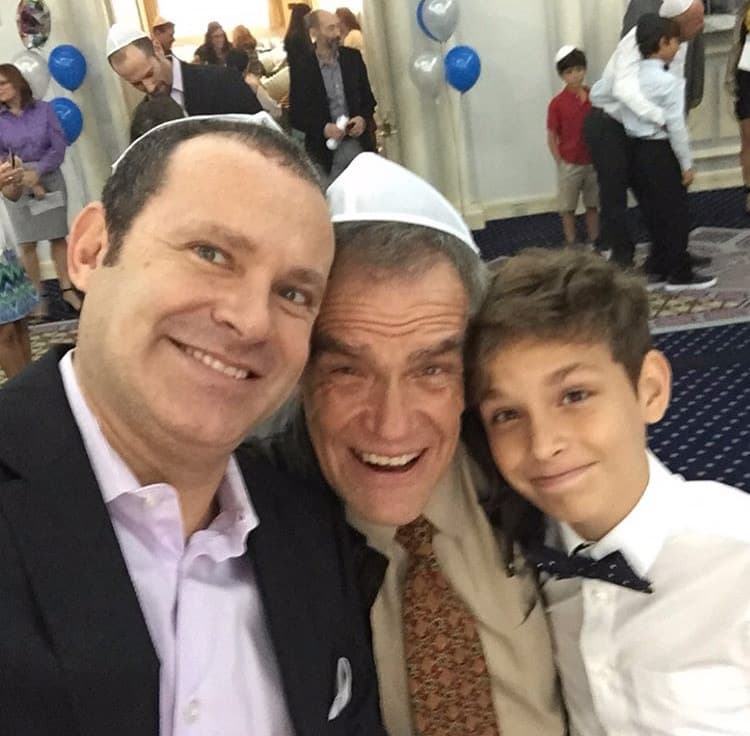 Este domingo 9 de septiembre, Alan recordó el primer aniversario luctuoso de su padre Alejandro Tacher.