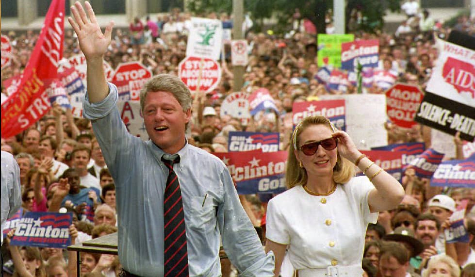 “Supongo que me podría haber quedado en casa y hornear galletas y tomar tés, pero lo que decidí hacer fue cumplir con mi profesión en la que entré antes de que mi marido estuviera en la vida pública”, afirmó en una entrevista con ABC’s Nigthline en 1992.