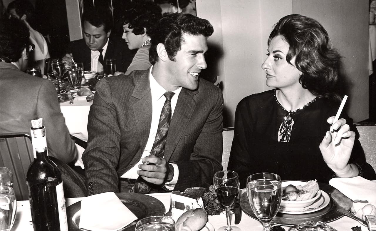 <b>Sonia Infante </b>
<br>Tras se segundo matrimonio el intérprete se enamoró de la sobrina de Pedro Infante, a quien conoció en 1984 en una fiesta, 
<a href="https://www.milenio.com/espectaculos/famosos/sonia-infante-tormentosa-relacion-andres-garcia" target="_blank">de acuerdo a diversos medios</a>, y se casaron ese mismo año.