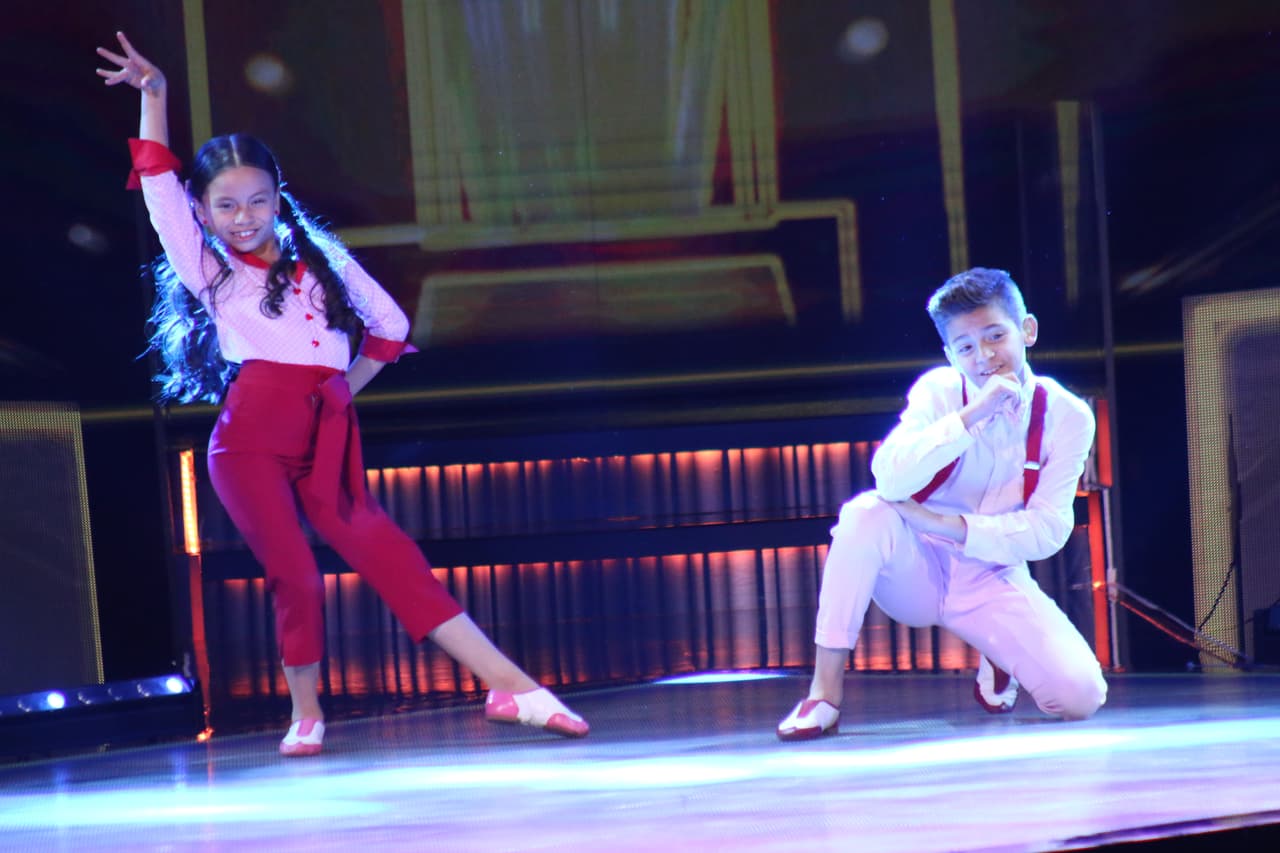 Ray y Ximena fueron los últimos en bailar de la noche y lo hicieron al ritmo de 'Happy' de Pharrell Williams. Se llevaron tres 10 y un promedio de 9.6 puntos.