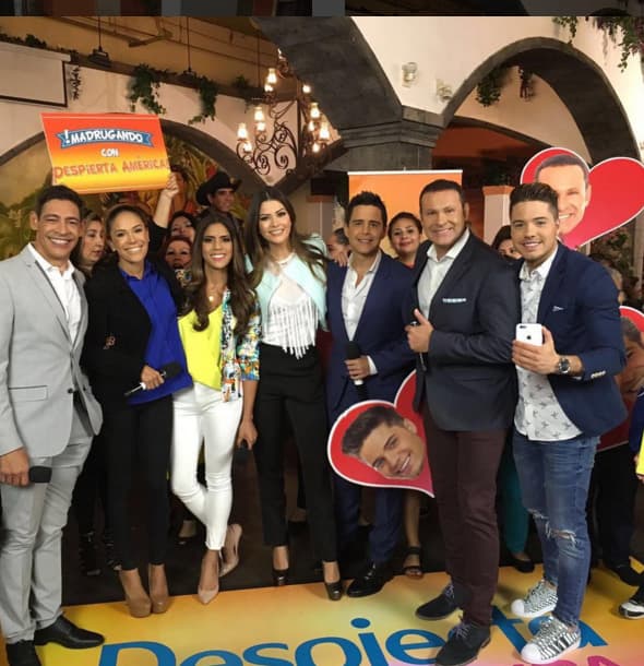 Comenzando la semana con nuestra gente querida desde Plaza México en Lynwood, CA.