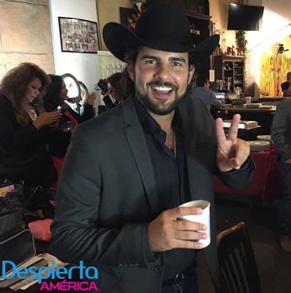 Más guapo que nunca... Amigas, ¡llegó el papacito de Gerardo Bazúa!