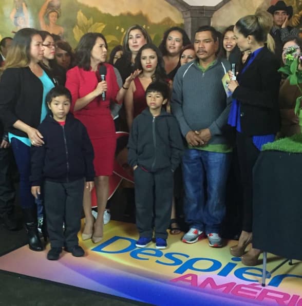 La abogada Jessica Domínguez dijo presente y sorprendió a una familia con una gran noticia sobre su estatus legal.