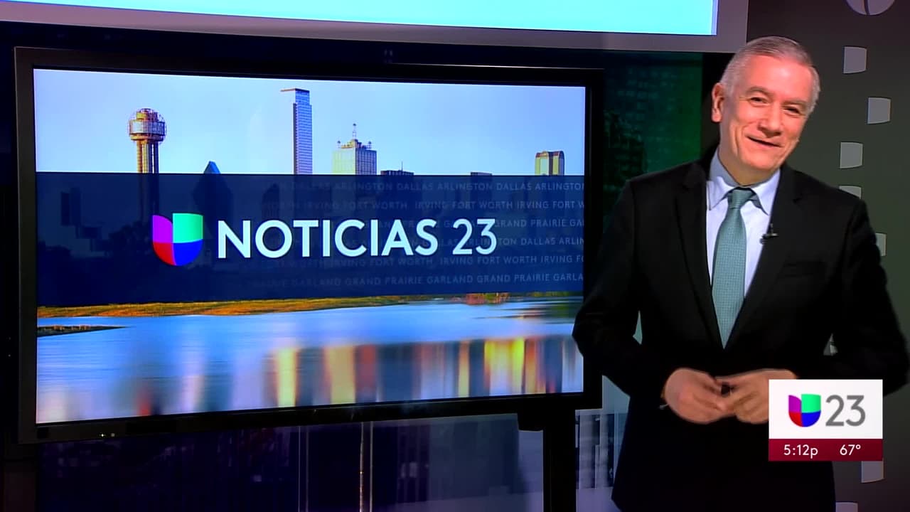 El sitio de inmunización comienza a recibir pacientes desde las 8:00 am y deja de hacerlo a las 5:00 pm cuando cierra sus puertas. Durante este tiempo el trabajo de empleados y voluntarios es constante. Entretanto, en las clínicas móviles del recinto, personal médico se encarga de preparar cuidadosamente las más de 9,000 vacunas que se administran al día.