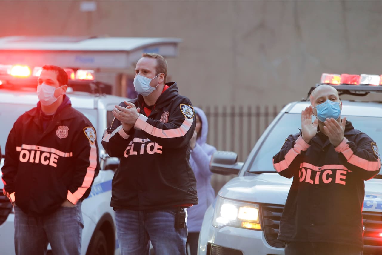 Con la llegada de la primavera, NYC refuerza vigilancia del distanciamiento social