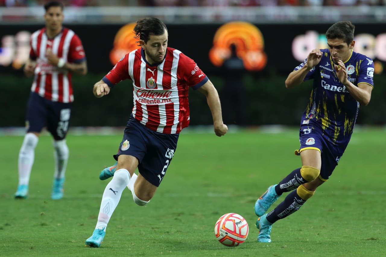 Alan Mozo entró de cambio y tiró buenos centros, aunque no hubo buenos remates.