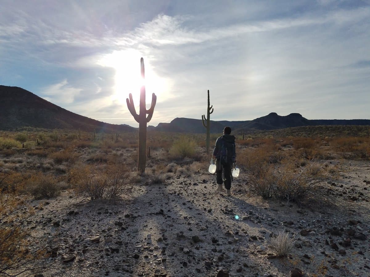 Un hombre que asistía a inmigrantes en la frontera ahora enfrenta cargos de tráfico humano