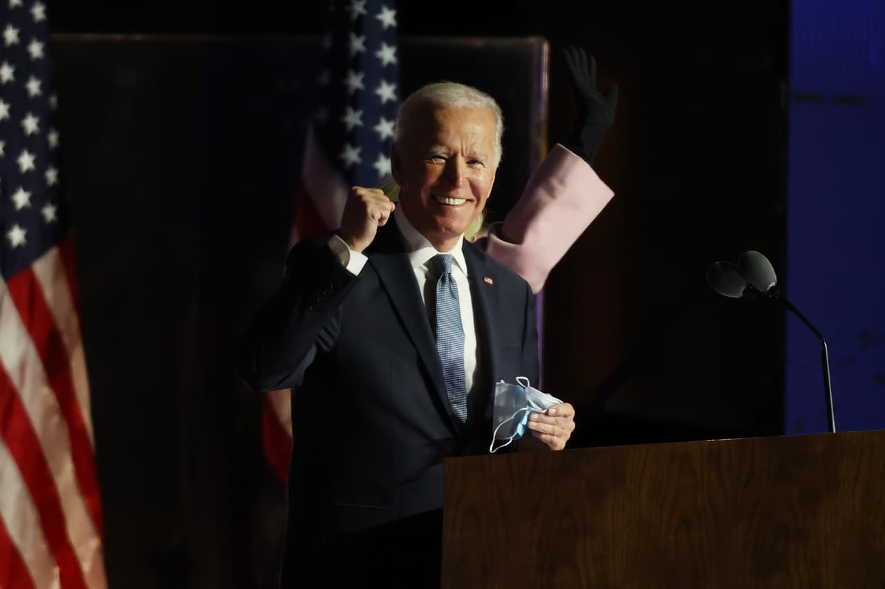 Biden dio un breve mensaje en el que mostró optimismo y pidió paciencia mientras se finaliza el conteo de votos.