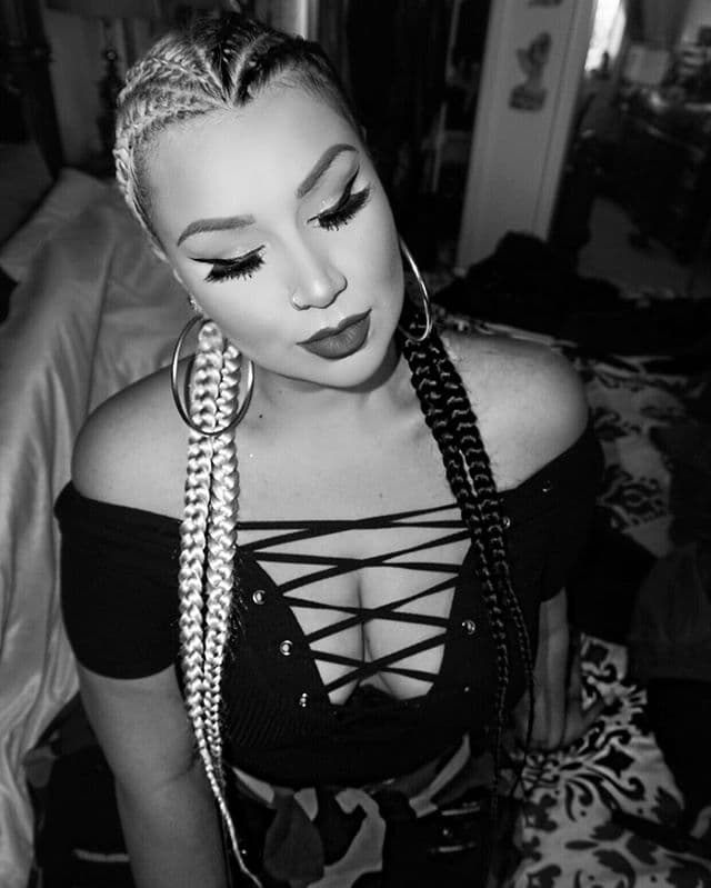 Cynthia hace gala de belleza combinada con sensualidad y talento.