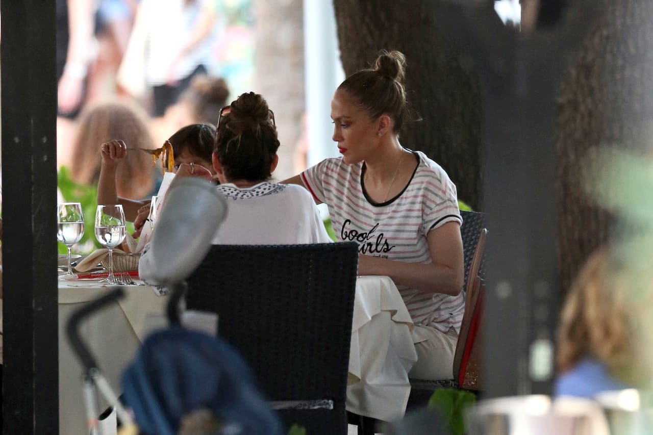 La cantante pasó el Día de la Madre junto a sus mellizos.