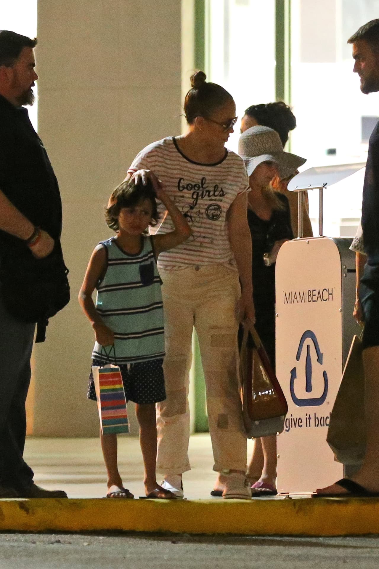 Pero esta noche se le vio muy dulce con su nene.