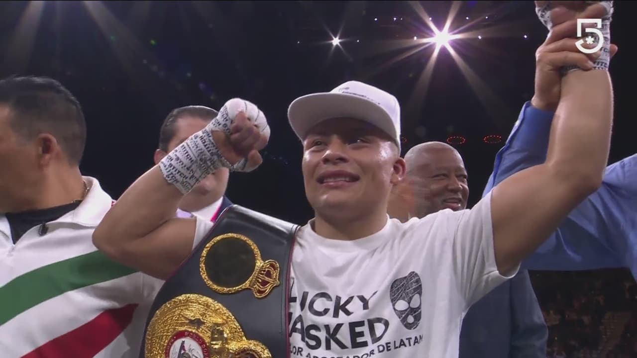 ¡De alarido! 'Pitbull' Cruz noquea a Romero y es campeón del mundo