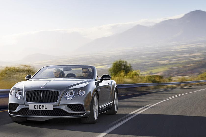 <b><u>Pinturas Opcionales – Bentley</u></b>
<br>Para los fanáticos de la conducción
<a href="https://www.univision.com/temas/bentley">Bentley</a> ofrece una de las mejores experiencias en un carro de lujo y deportivo a través de su
<a href="https://www.univision.com/noticias/bentley/bentley-continental-gtc-lujoso-debut-para-frankfurt">Bentley Continental GTC</a>.