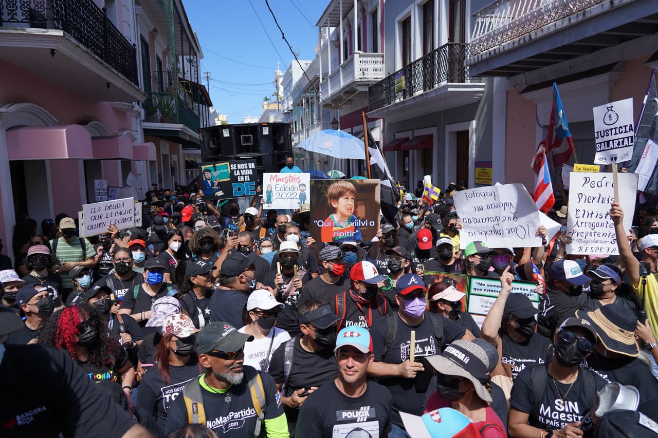 Servidores públicos se unen en la llamada la “Gran Marcha por la Indignación” y reclaman mejores condiciones de trabajo