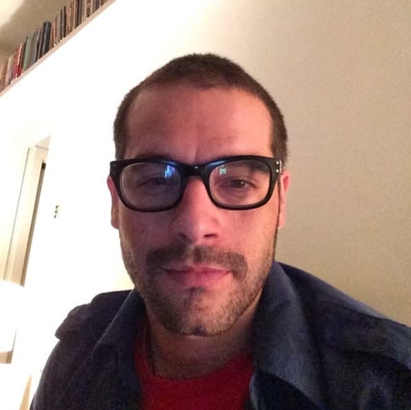 Guilherme Winter nos sorprende de lunes de viernes en ‘Los Diez Mandamientos’, solo por UniMás.