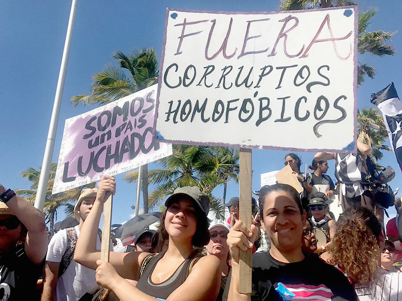 “Le vamos a dejar saber a Ricardo Rosselló que no lo queremos en el poder, que estamos cansados”, dijo en un video publicado en su cuenta de Twitter el cantante Ricky Martin.