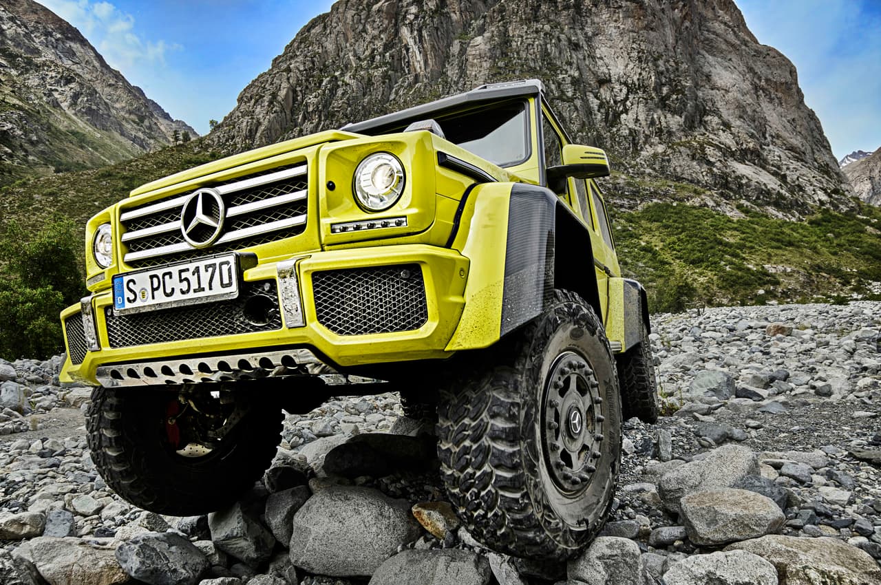La Mercedes-Benz G500 4x4² se vende en Alemania por el equivalente a 255,000 dólares, en los Estados Unidos sólo podrá ser más cara.