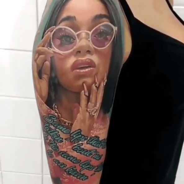 Impresiona el realismo de estos tatuajes, así como la calidad de los trabajos, ya sea a color o en una sola tinta.