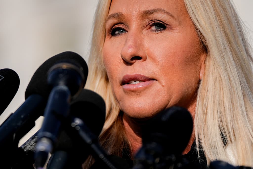 Marjorie Taylor Greene anuncia que renunciará al Congreso en enero, en un giro inesperado tras su reciente pelea con Trump