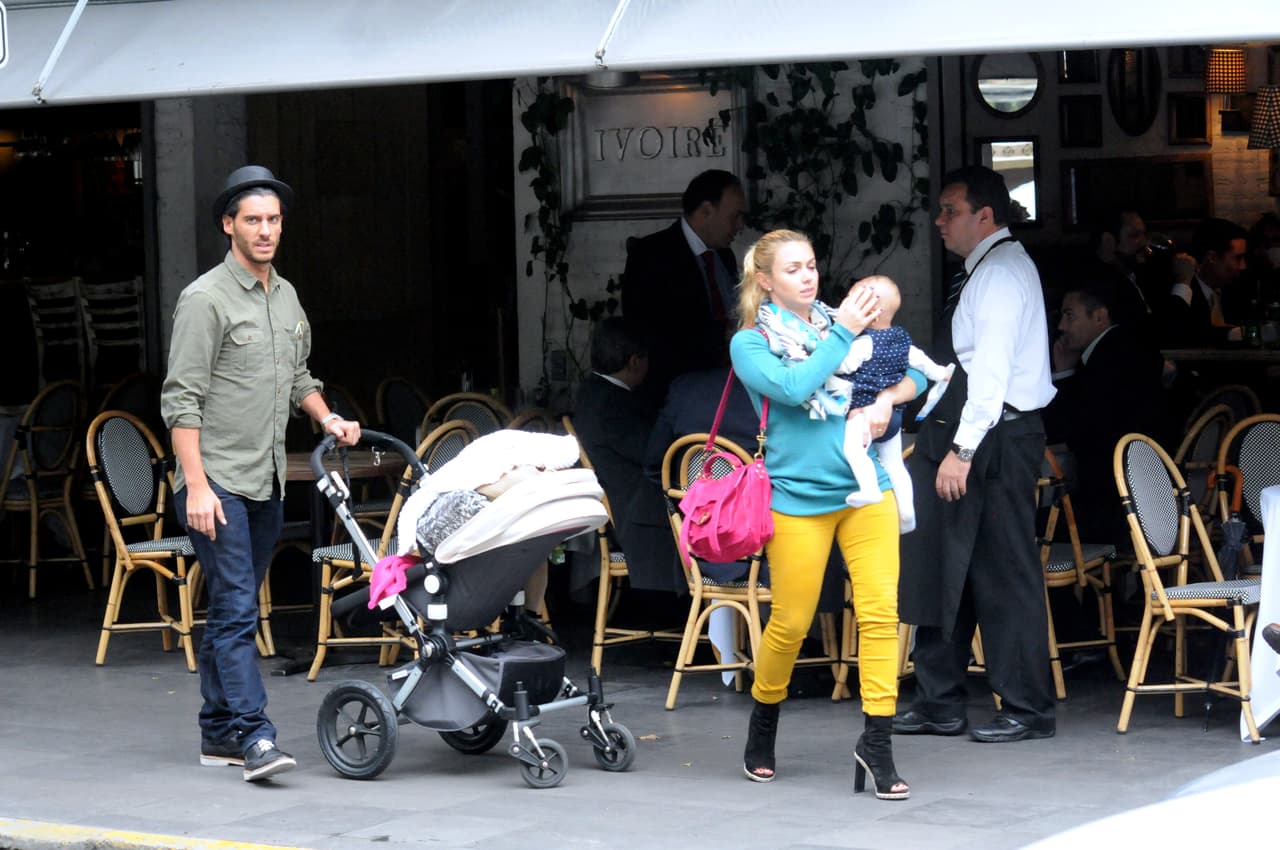 Erick estaba muy orgulloso de tener a su retoño.