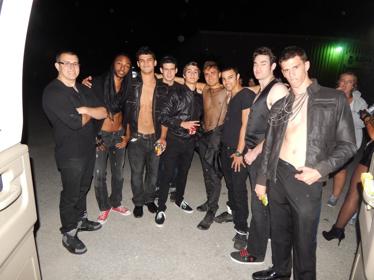 Jorge ama tanto la música que hasta canta mientras duerme. What a cutie!