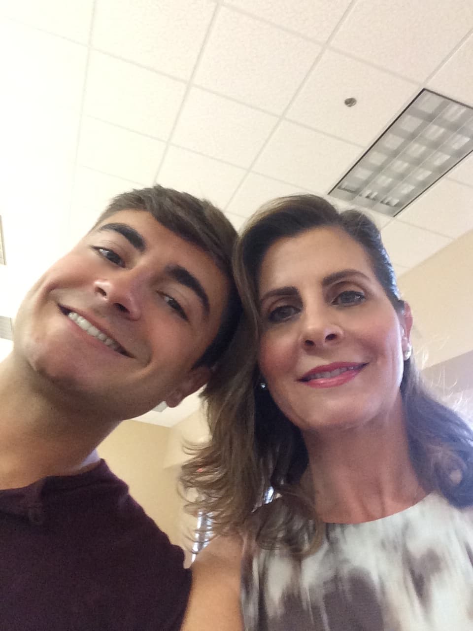 Jorge ama tanto la música que hasta canta mientras duerme. What a cutie!