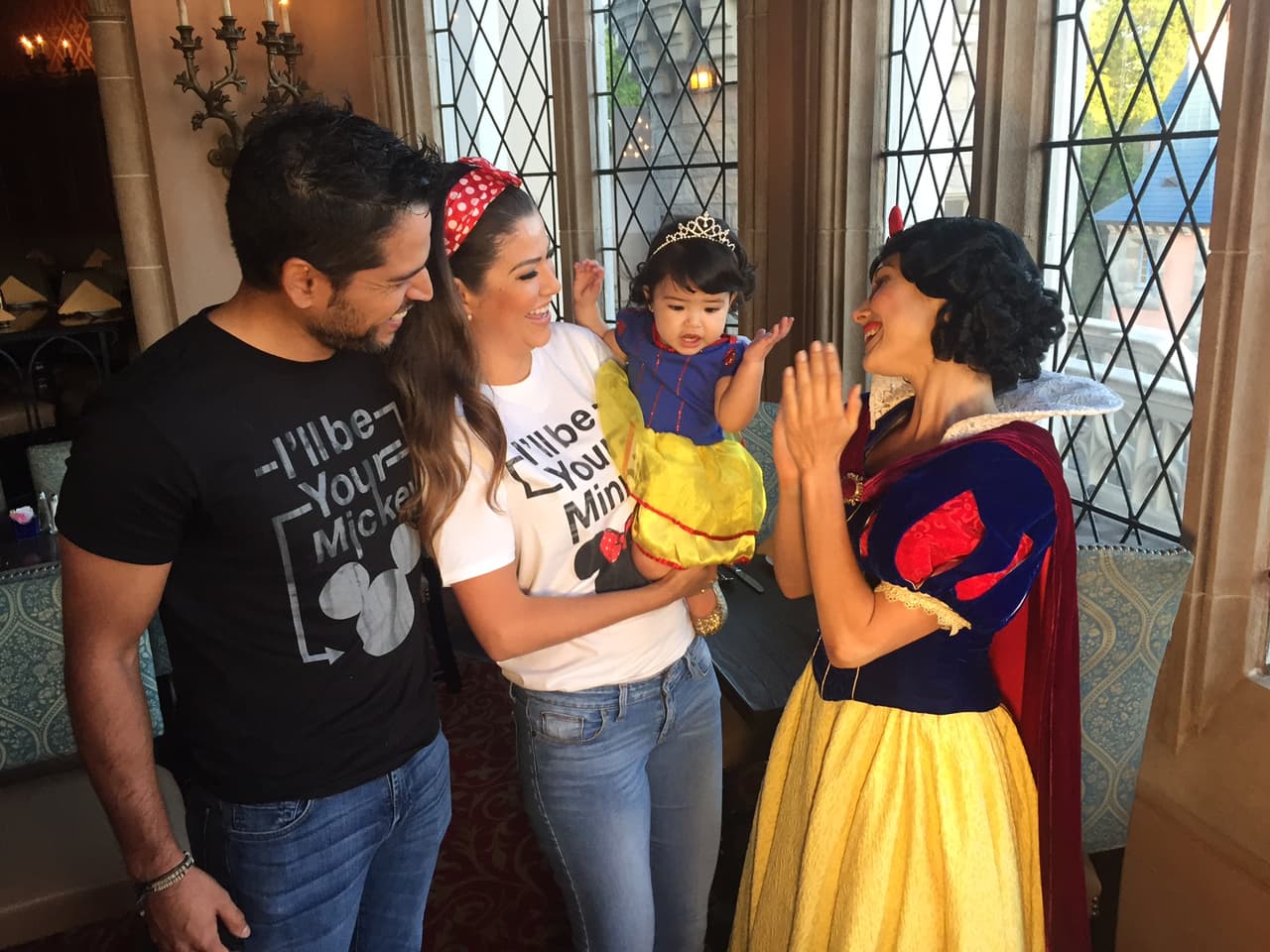 Blanca Nieves quería hechizar a Giulietta con la hermosa canción de 'Sonreír y cantar'.