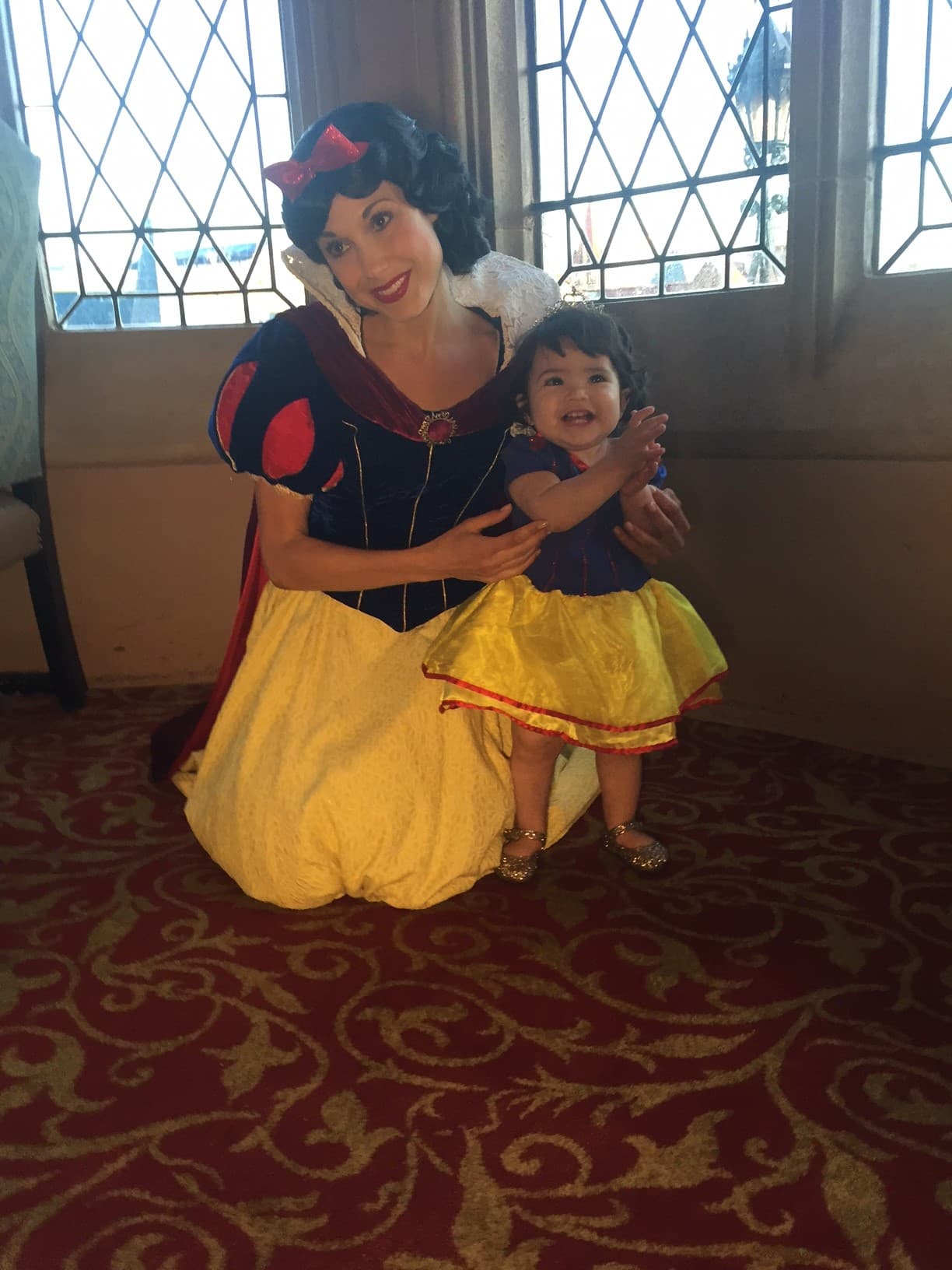 Giulietta roba cámara y además nos regaló otra hermosa sonrisa.