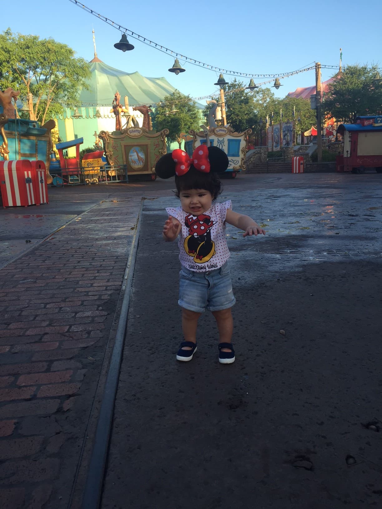 ¿Están listos para que disfrutemos de un día inolvidable y la magia de Disney? ¡Yo ya quiero comenzar!