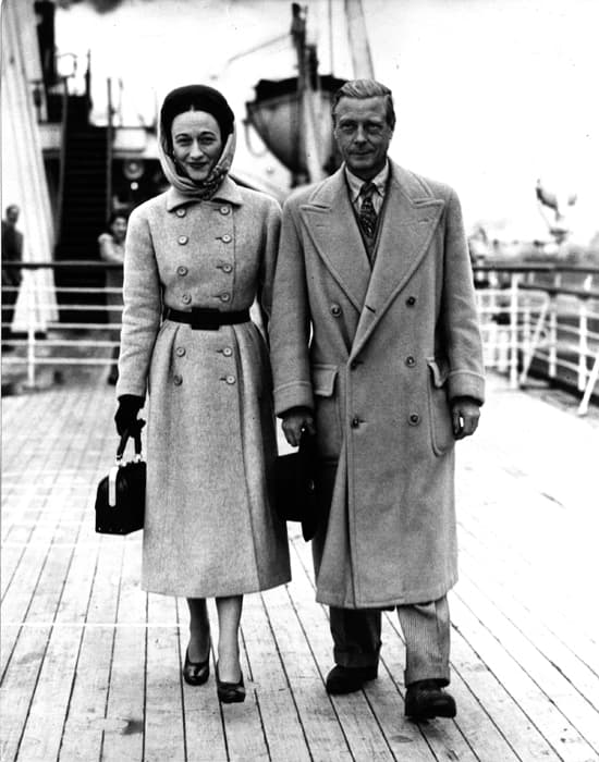 Miembros de la realeza, políticos y artistas de Hollywood formaron parte de la lista de pasajeros que viajaron a bordo del Queen Mary. Aquí vemos a Wallis Simpson y al que fuera rey Eduardo VIII de Inglaterra, quien abdicó en 1936 por amor.