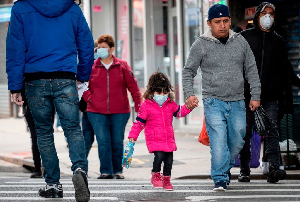 Otro punto a considerar es que el uso de protección aplica para toda la familia, sin importar edades, ni condición médica.