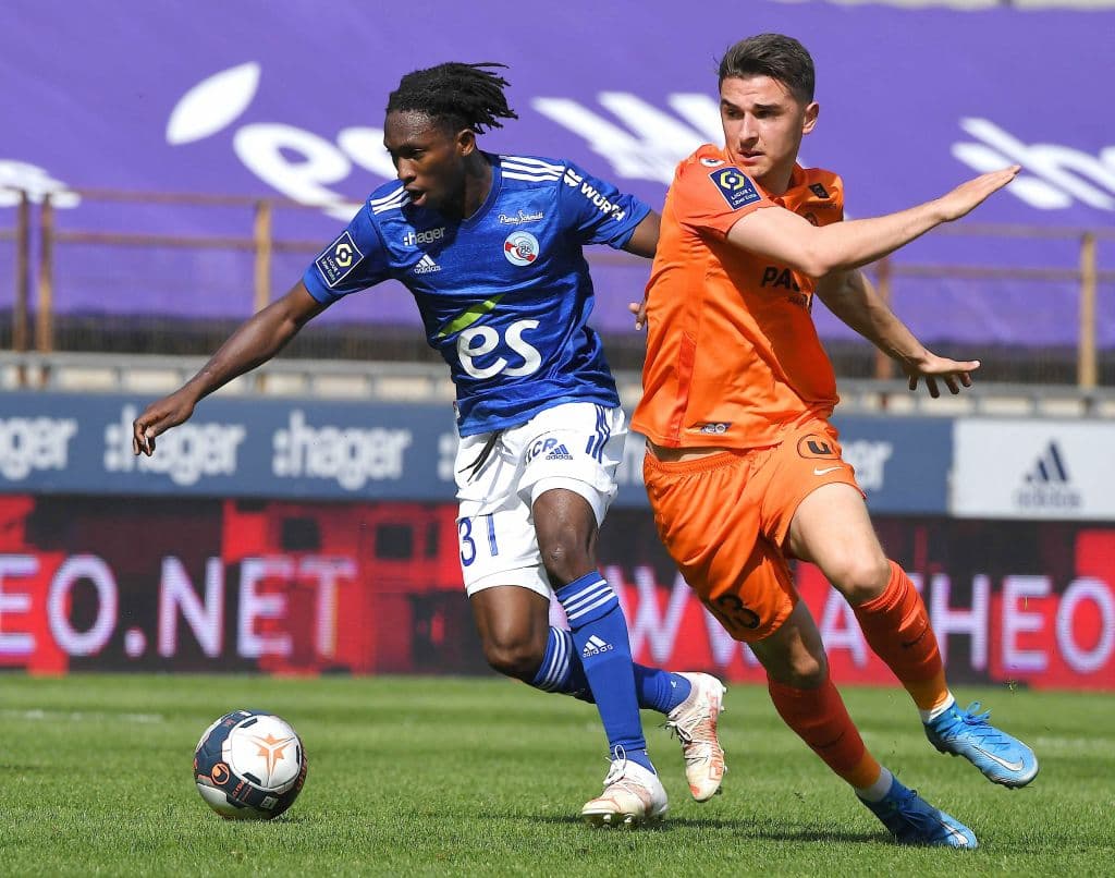 Montpelliers se impone ante Racing Strasbourg 3-2 y suma tres puntos en la fecha 36 de la Ligue 1. Ludovic Ajorque (69') y Kevin Zohi (95') anotaron para los locales, mientras que Gaëtan Laborde hace doblete (36' y 49') y Andy Delort (46') le dan la victoria al equipo visitante.