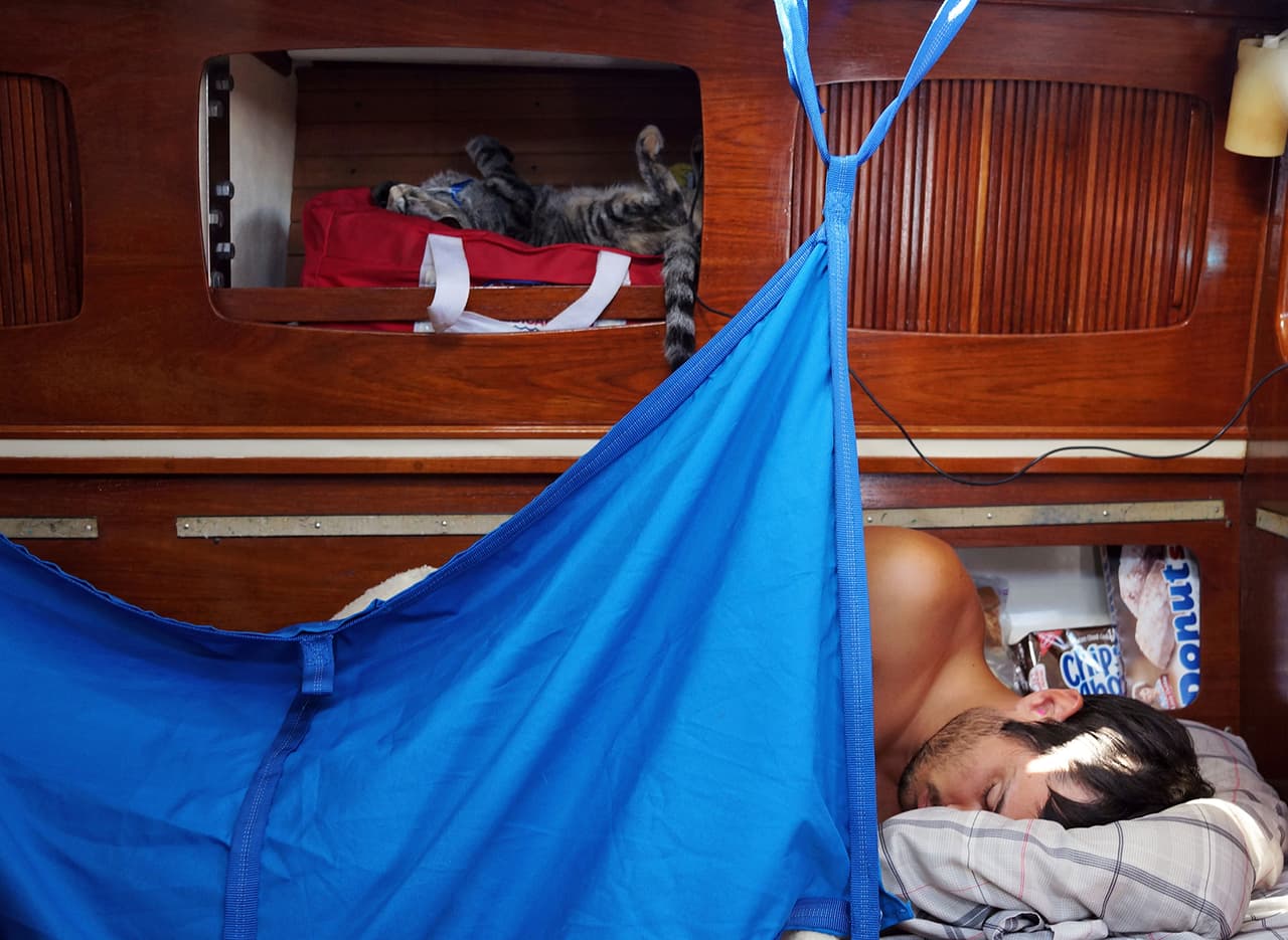 Así es como Matt y Georgie descansan. Sin duda ha sido una gran experiencia para los tres y una aventura que esta pareja pudo hacer realidad.