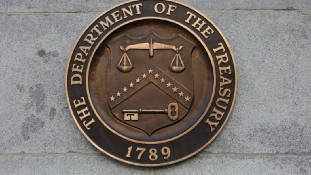 Departamento del Tesoro planea exigir prueba de ciudadanía para acceder a servicios bancarios en Estados Unidos