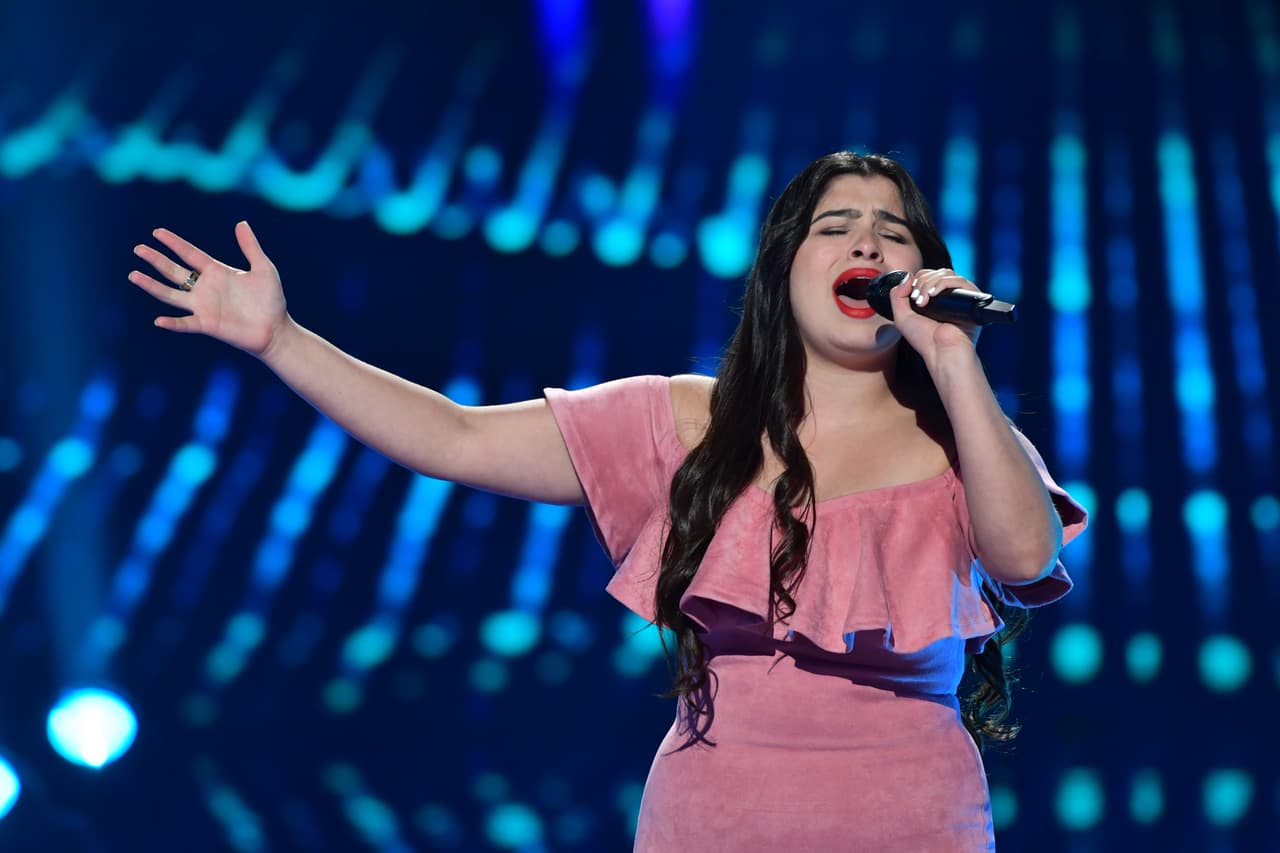 El romántico tema fue interpretado con mucho sentimiento.