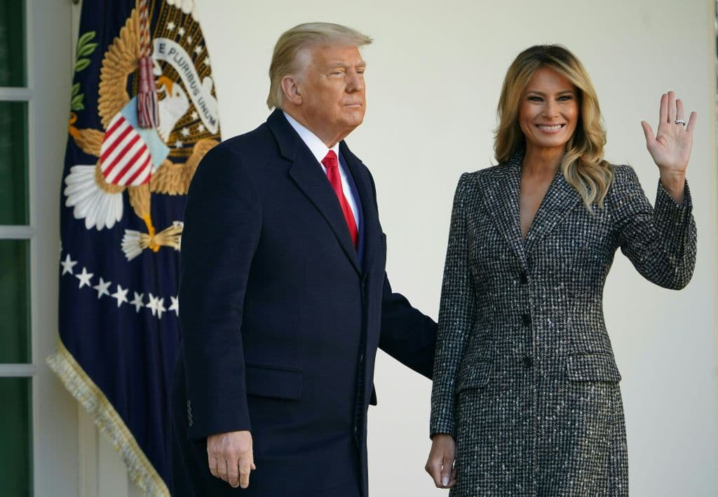 El todavía Presidente de los Estados Unidos, Donald Trump y la Primera Dama Melania Trump, reciben juntos la Navidad.