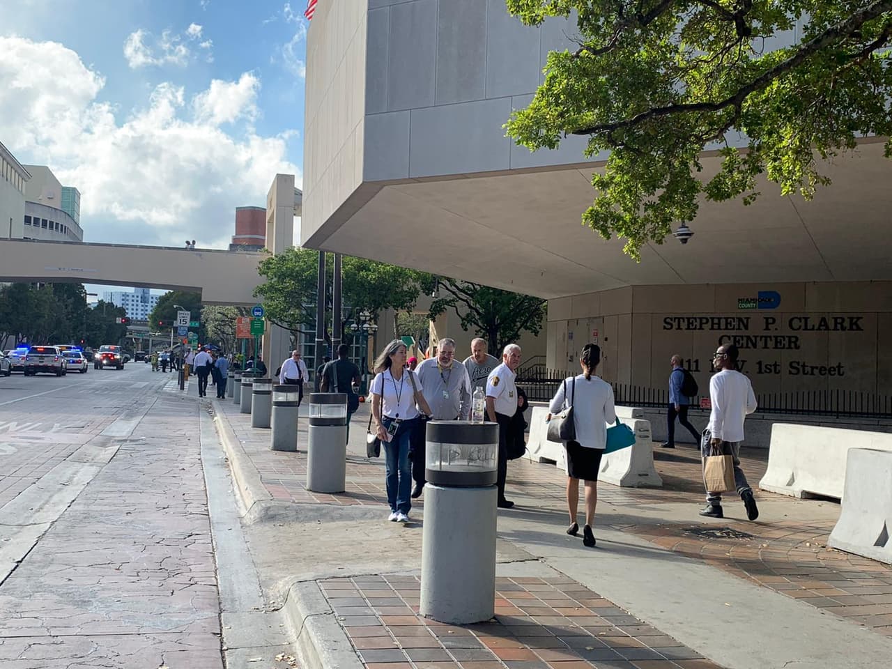 Es por eso que las personas sintieron que se balancearon los rascacielos en el Downtown de Miami este martes.