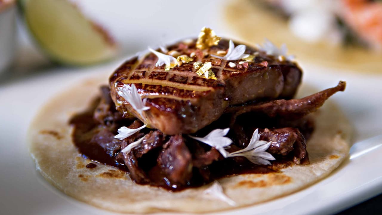 Estos tacos se venden en un restaurant del hotel Four Seasons