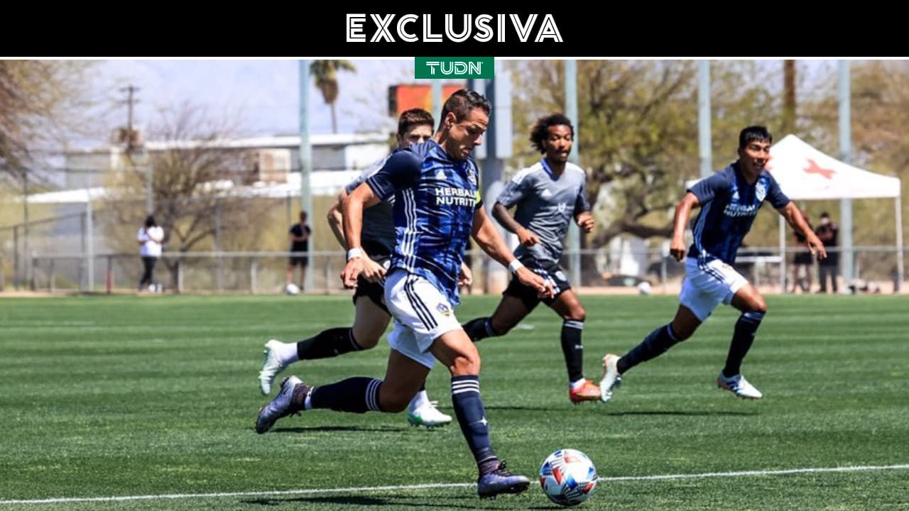 Chicharito repetiría el polémico "Soy leyenda del futbol mexicano"