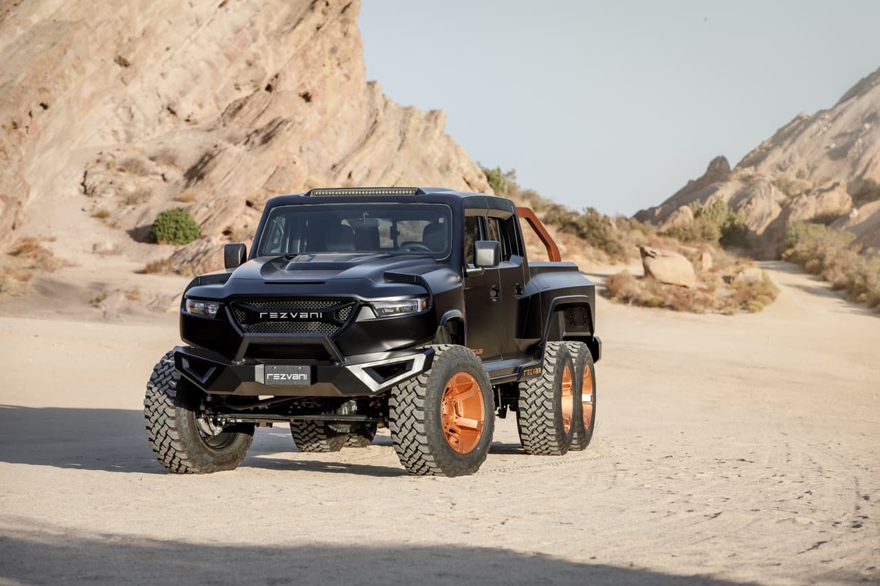 <b>Precios y opciones de motores:</b>
<ul>
<li class="MsoNormal" style="color:#222222;mso-margin-top-alt:auto;mso-margin-bottom-alt:
auto;line-height:150%;mso-list:l0 level1 lfo1;tab-stops:list .5in;
-ms-text-size-adjust: 100%;-webkit-text-size-adjust: 100%"><b>Hercules 6x6 </b>- Empezando en $225,000 </li>
</ul>