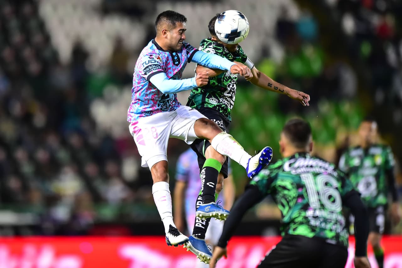 León logro su primera victoria del campeonato ante un Pachuca que marchaba con pase perfecto bajo el mando de Guillermo Almada.