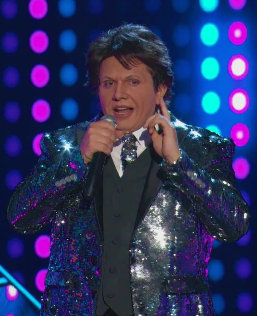 El Dasa unió gestos y movimientos con su gran voz. El resultado fue una presentación magistral y muy emotiva.