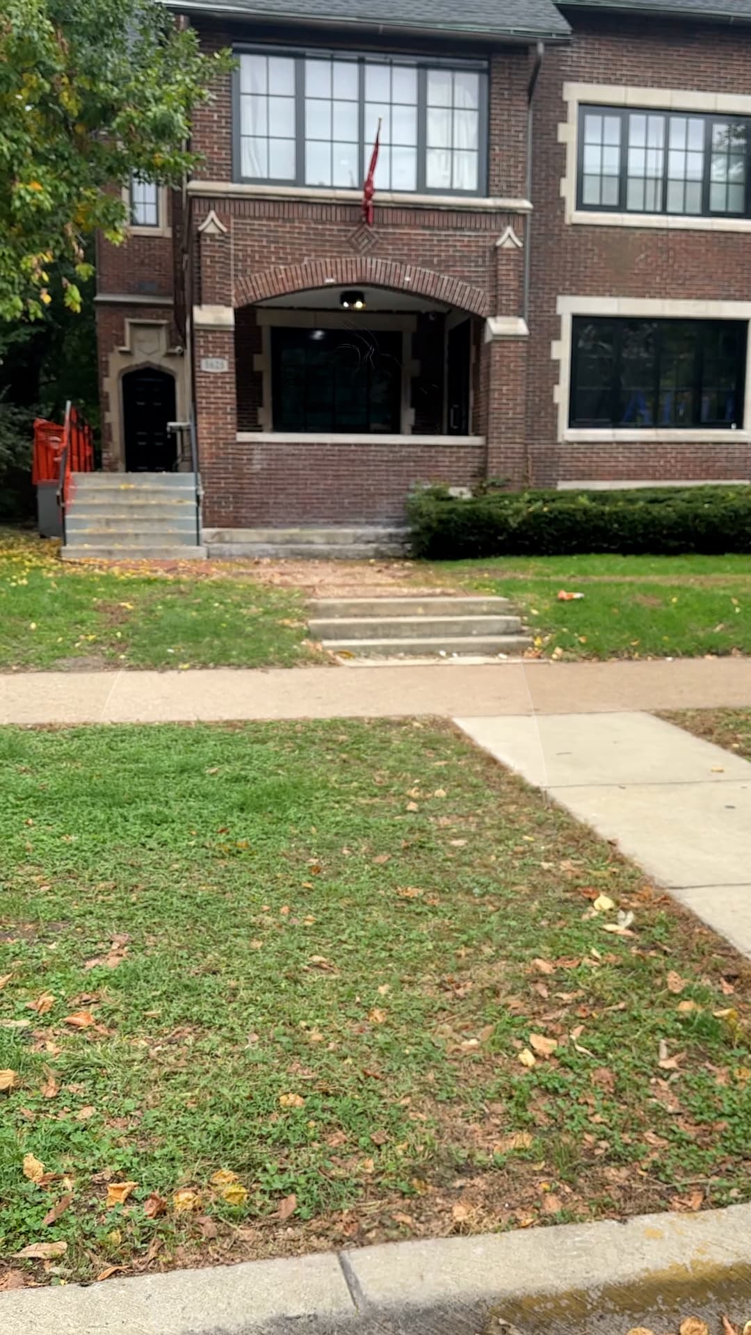 Joven de 21 años denuncia agresión sexual durante fiesta de fraternidad cerca de la Universidad de Chicago