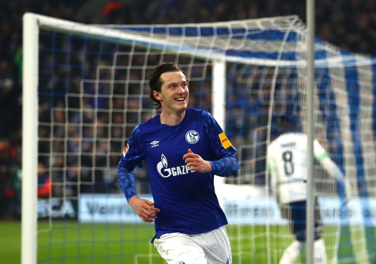 Suat Serdar (48’) y Michael Gregoritsch (58’) anotaron los goles para la victoria de los locales.