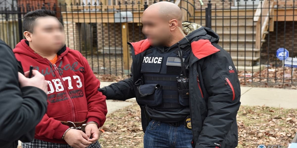 El alcalde de Los Ángeles critica que ICE se presente como 'policía' cuando realizan operativos