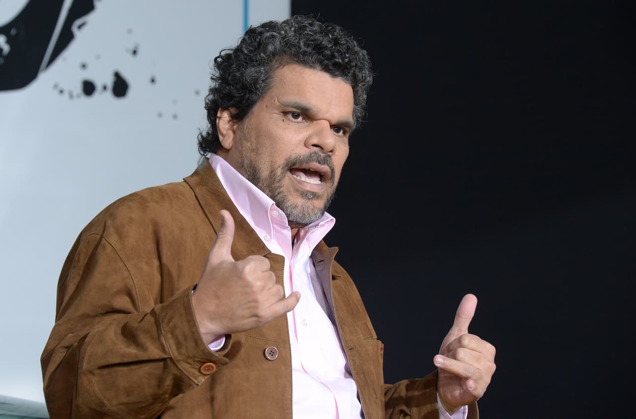 Luis Guzmán, nacido en Puerto Rico y recordado por sus actuaciones en “Punch-Drunk Love” y “Carlito’s Way”.